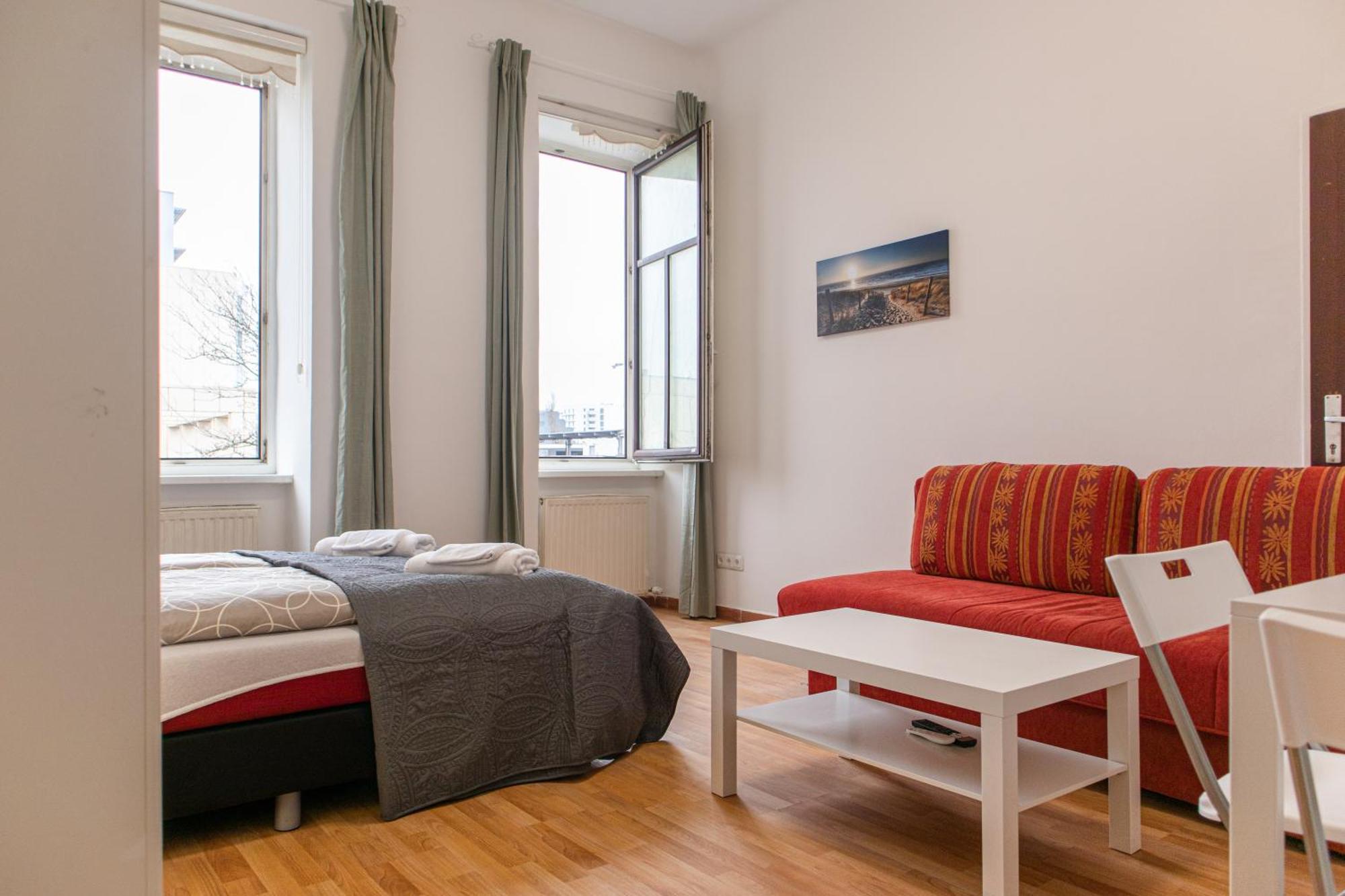 Homelike 2Br Apt. @Millenium Tower/Danube River Wina Bagian luar foto