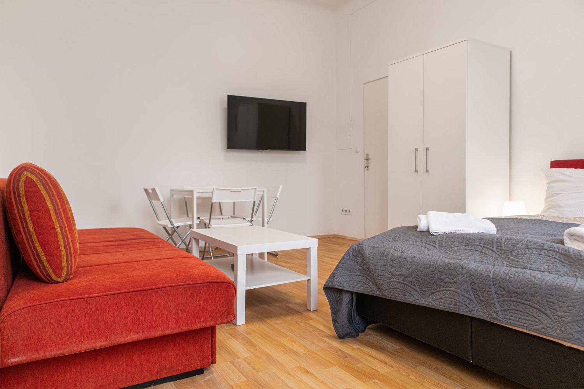Homelike 2Br Apt. @Millenium Tower/Danube River Wina Bagian luar foto