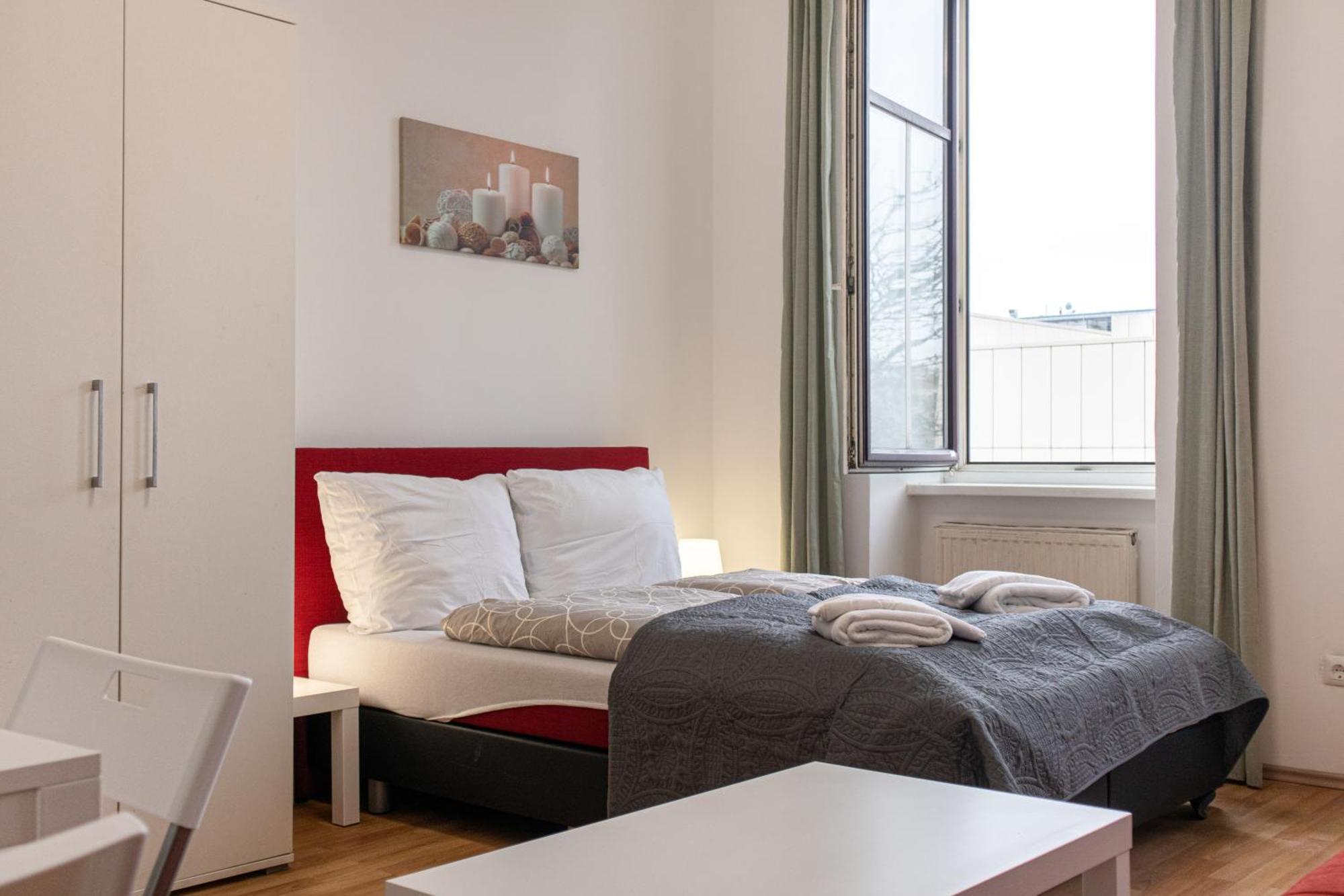 Homelike 2Br Apt. @Millenium Tower/Danube River Wina Bagian luar foto